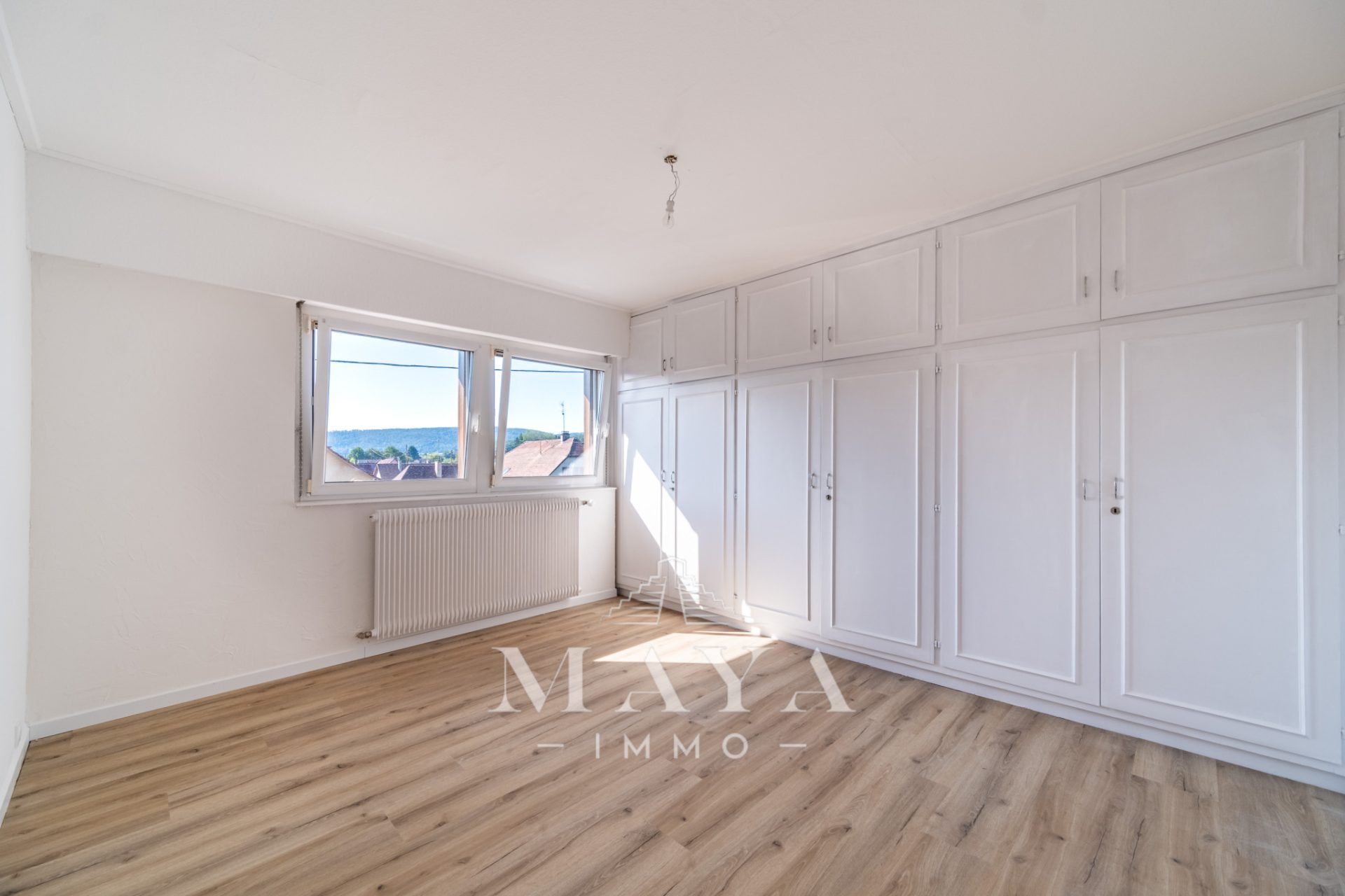 DURMENACH, Appartement 3 pièces avec balcon et garage double