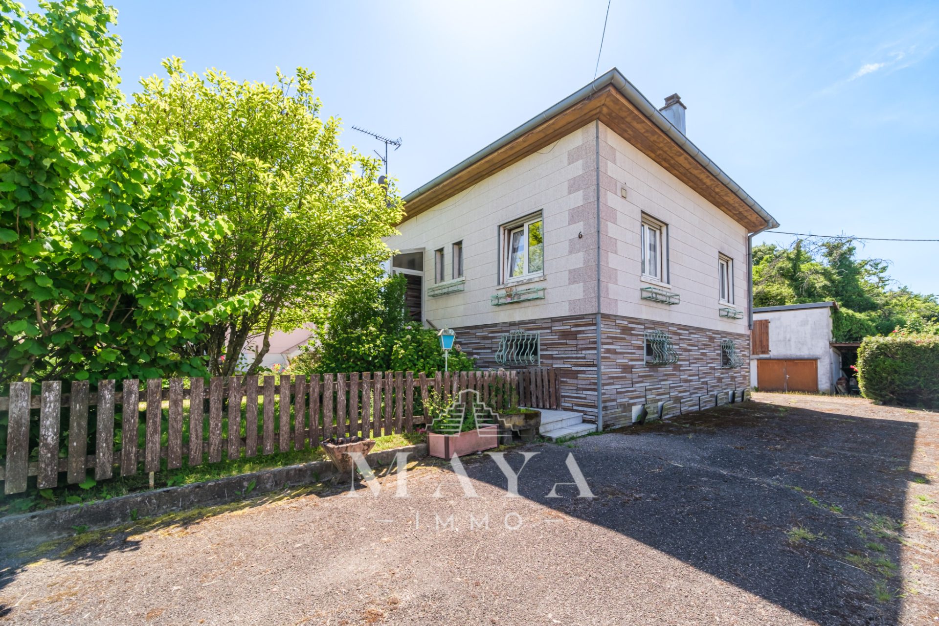 DANNEMARIE, Maison plain-pied de 81m2 sur 12,44 ares.