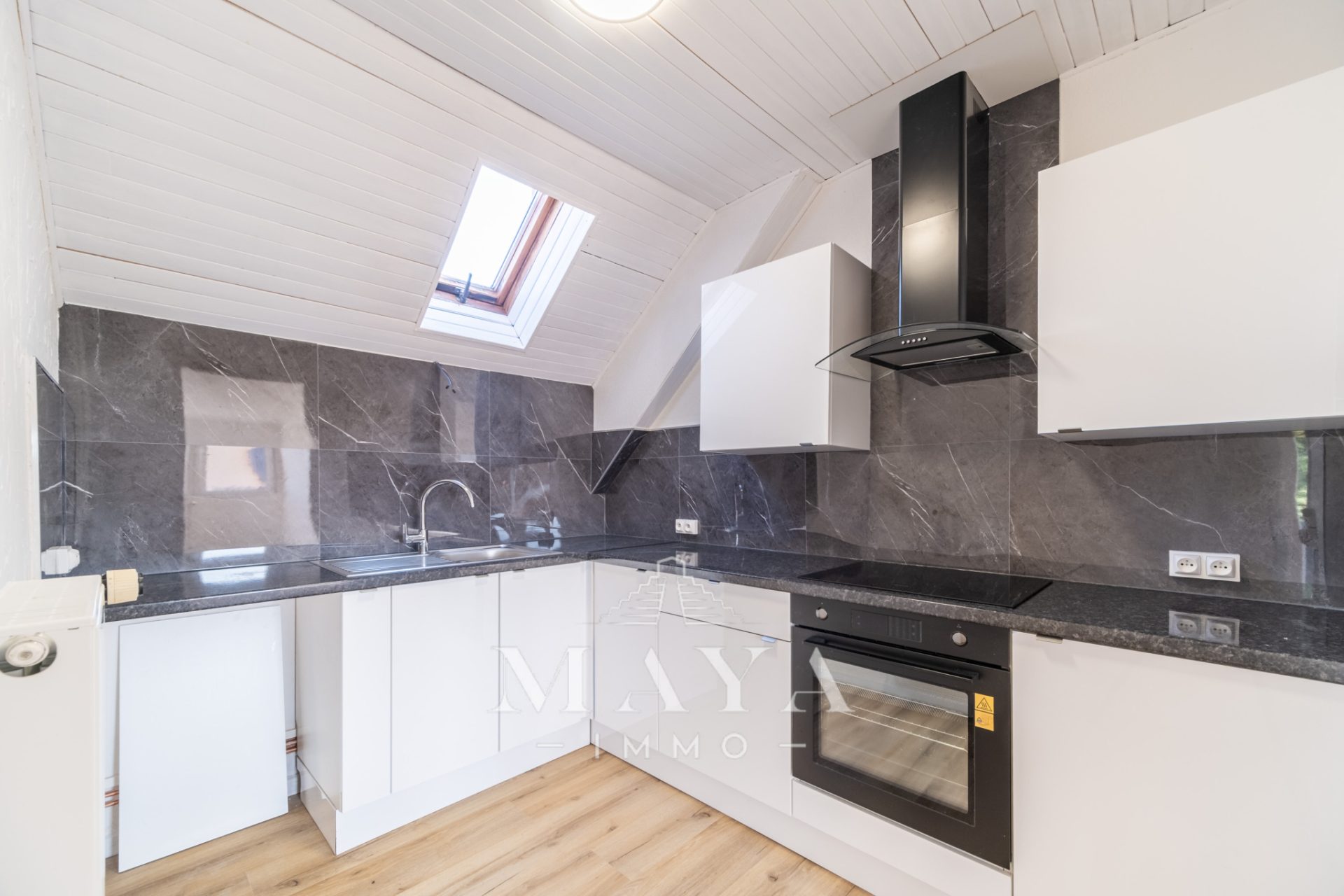DURMENACH, Appartement 3 pièces avec balcon et garage double