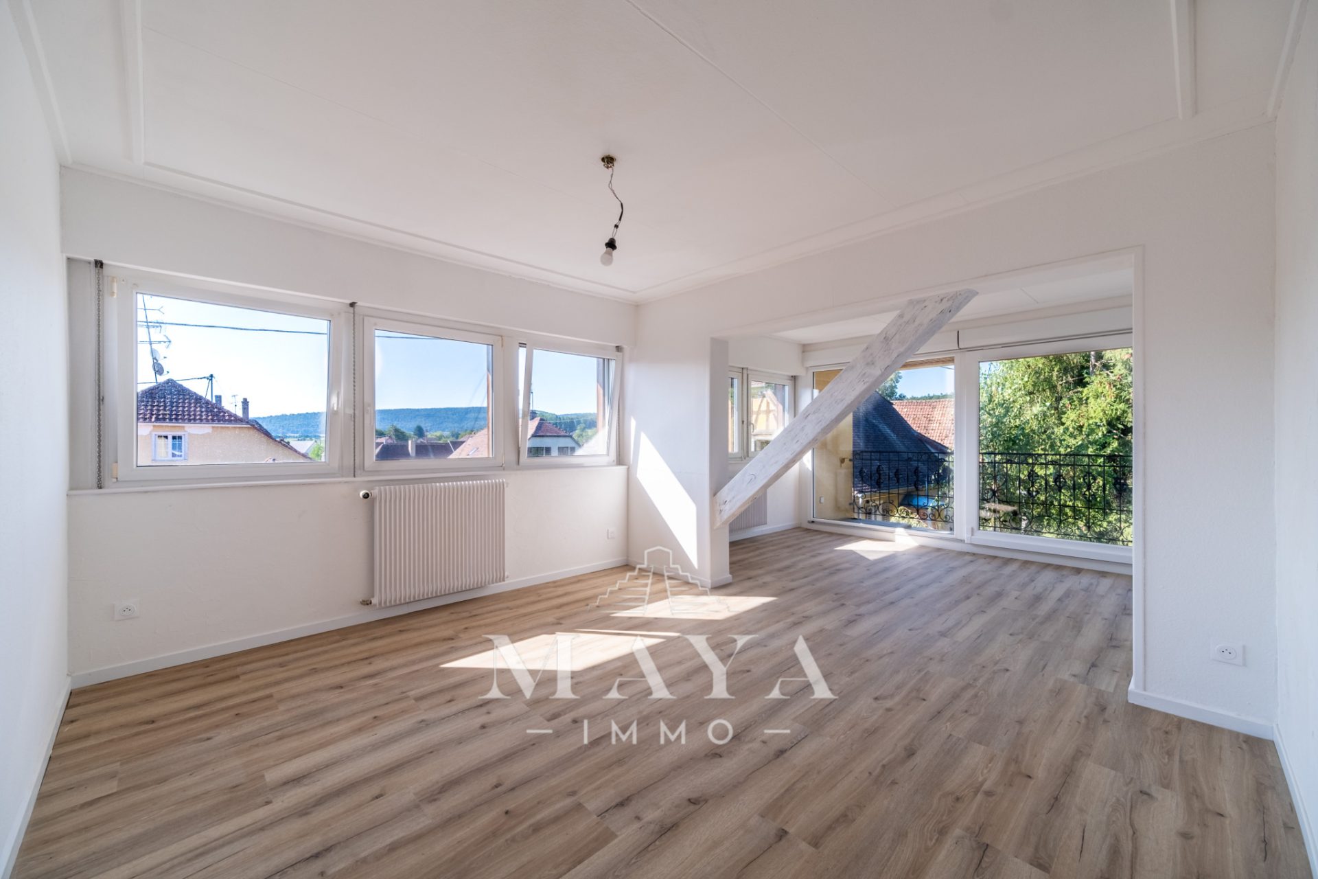 DURMENACH, Appartement 3 pièces avec balcon et garage double