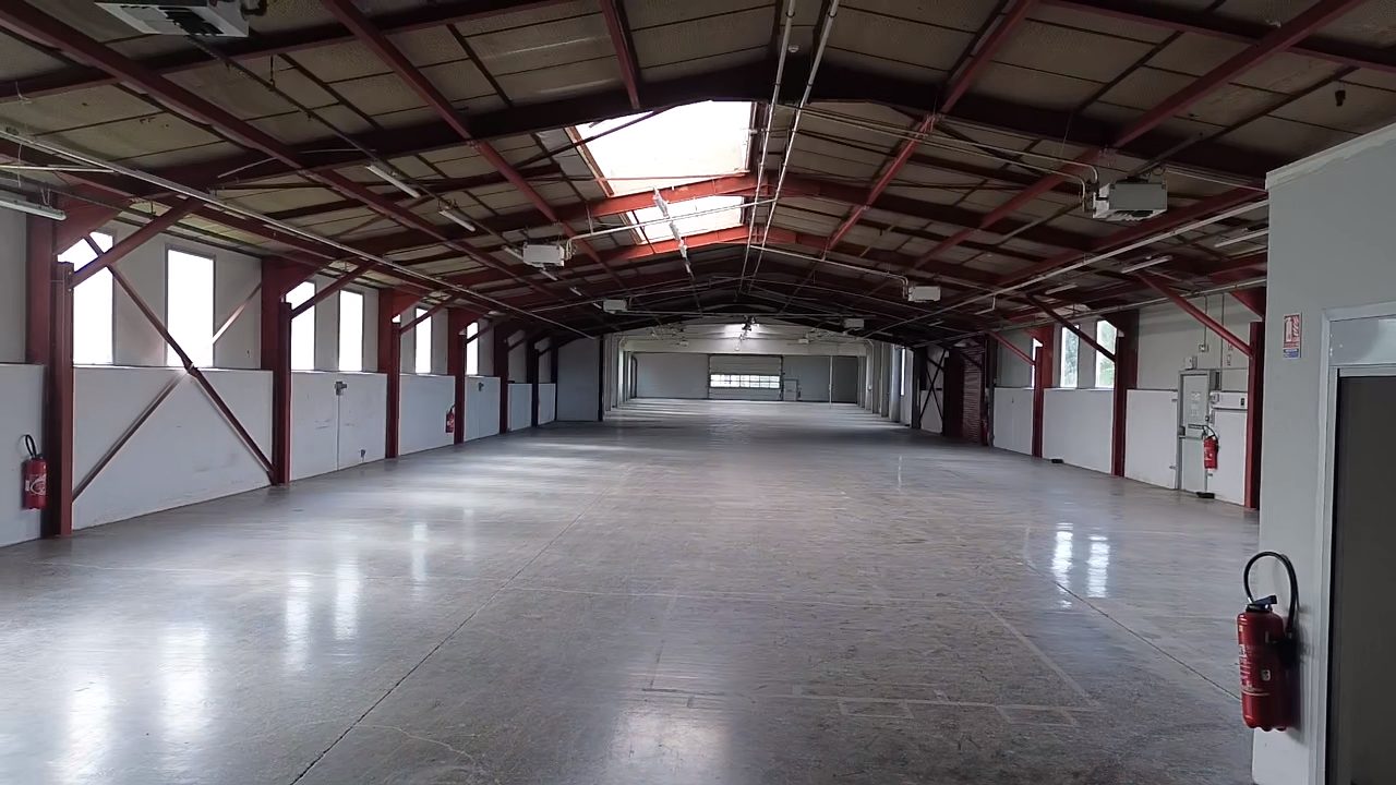 WOLSCHWILLER, Bâtiment industriel de 2290m2