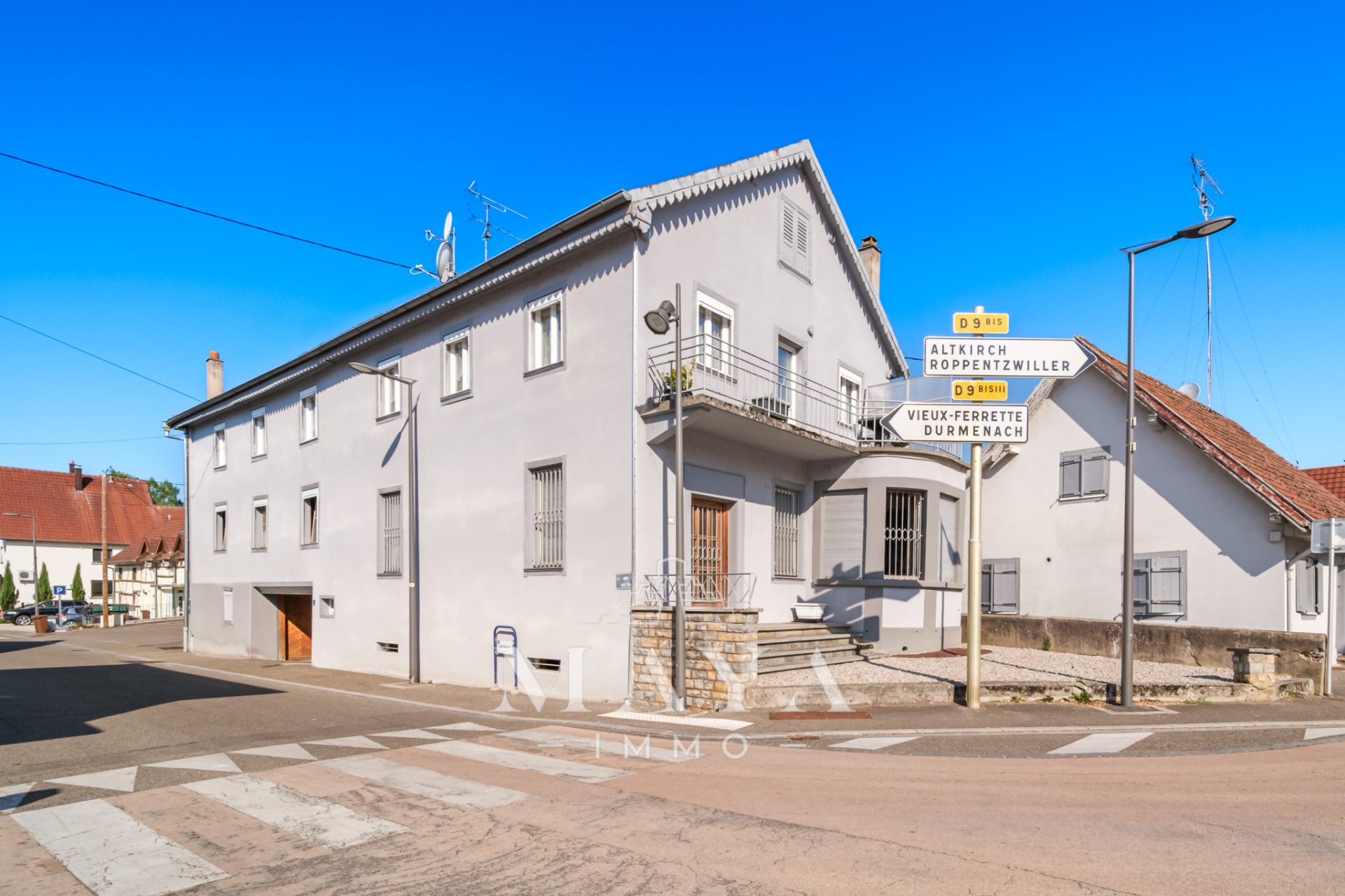 DURMENACH, Maison de village de 304m2
