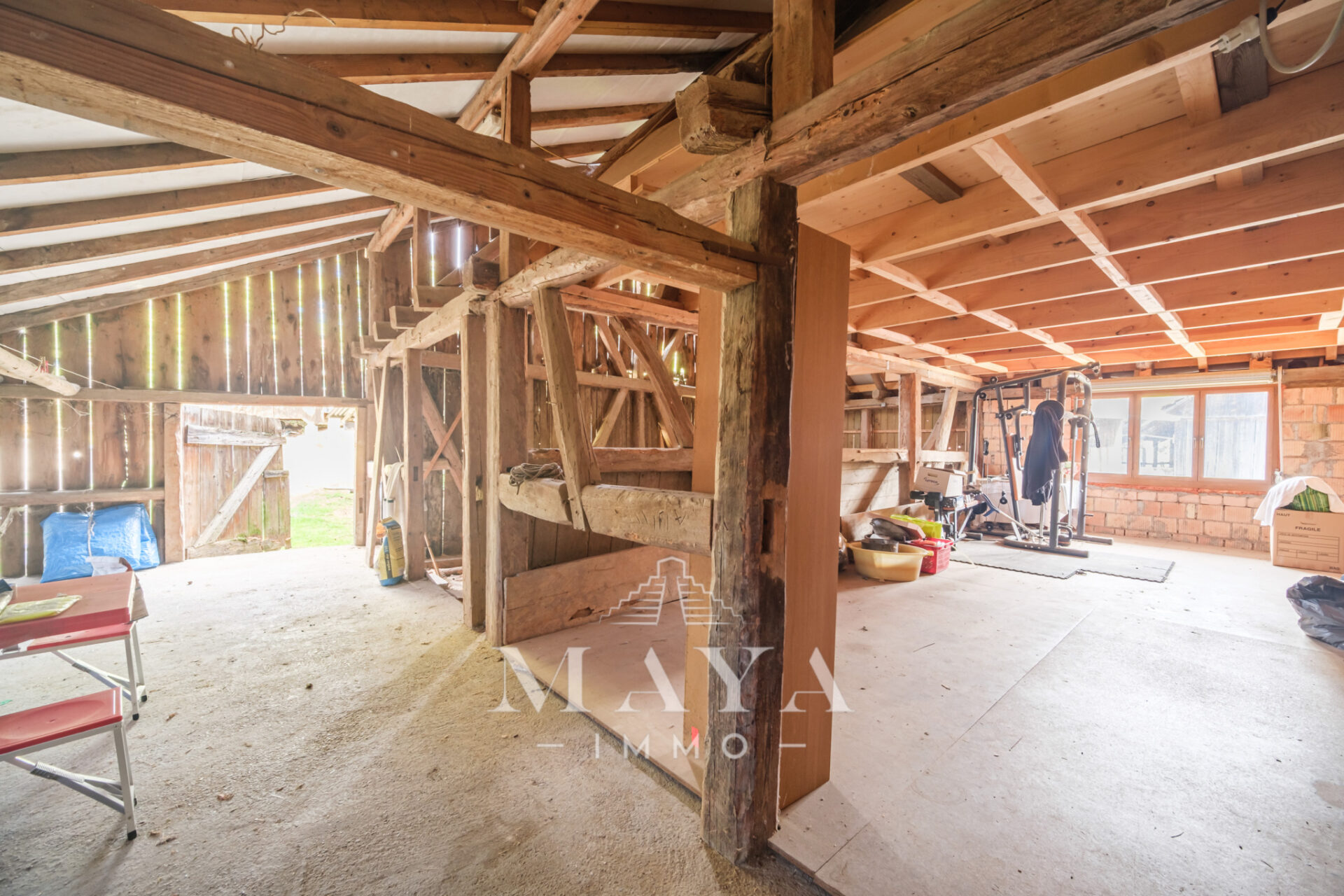 DURLINSDORF, maison d&rsquo;environ 175 m2 avec grange et dépendan