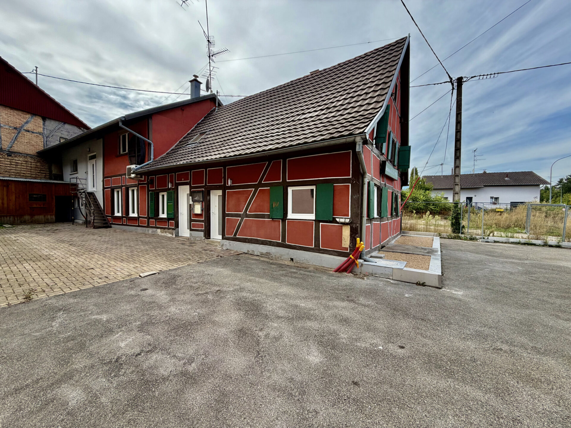 JETTIGEN, APPARTEMENT F3 AVEC DEUX PARKING