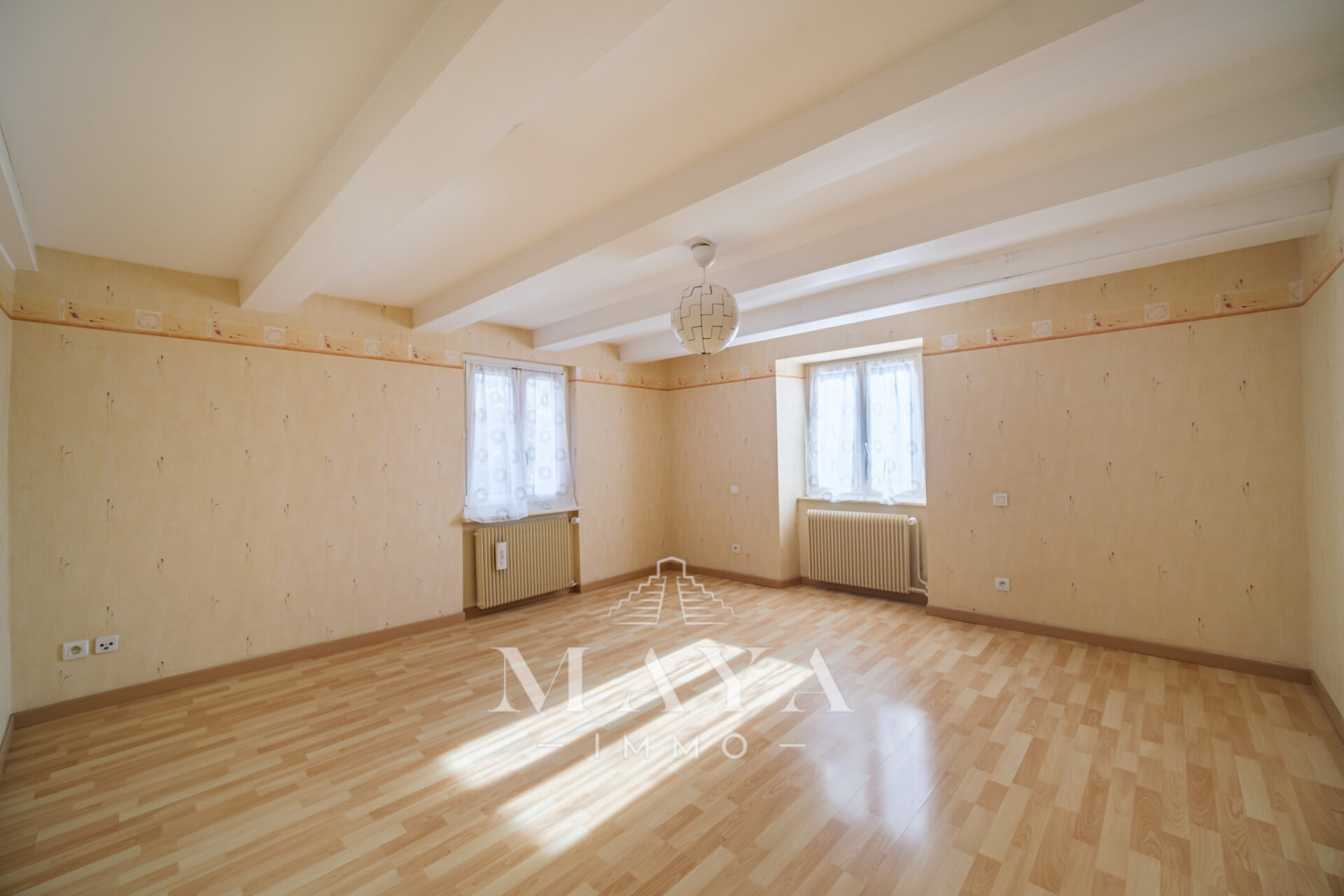 DURLINSDORF, maison d&rsquo;environ 175 m2 avec grange et dépendan
