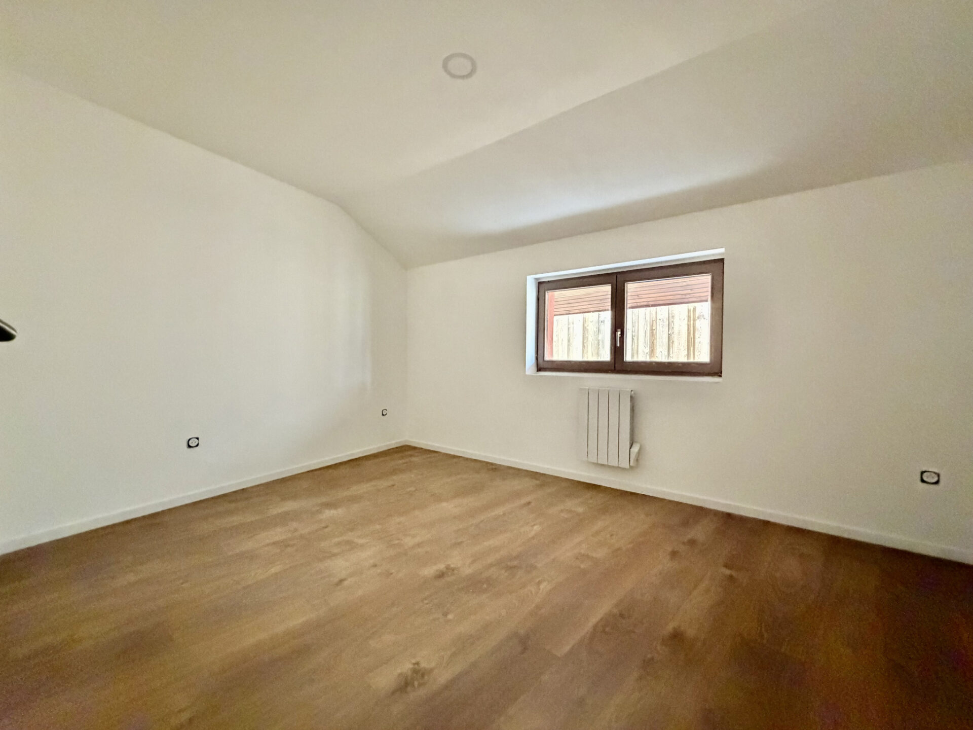 JETTIGEN, APPARTEMENT F3 AVEC DEUX PARKING