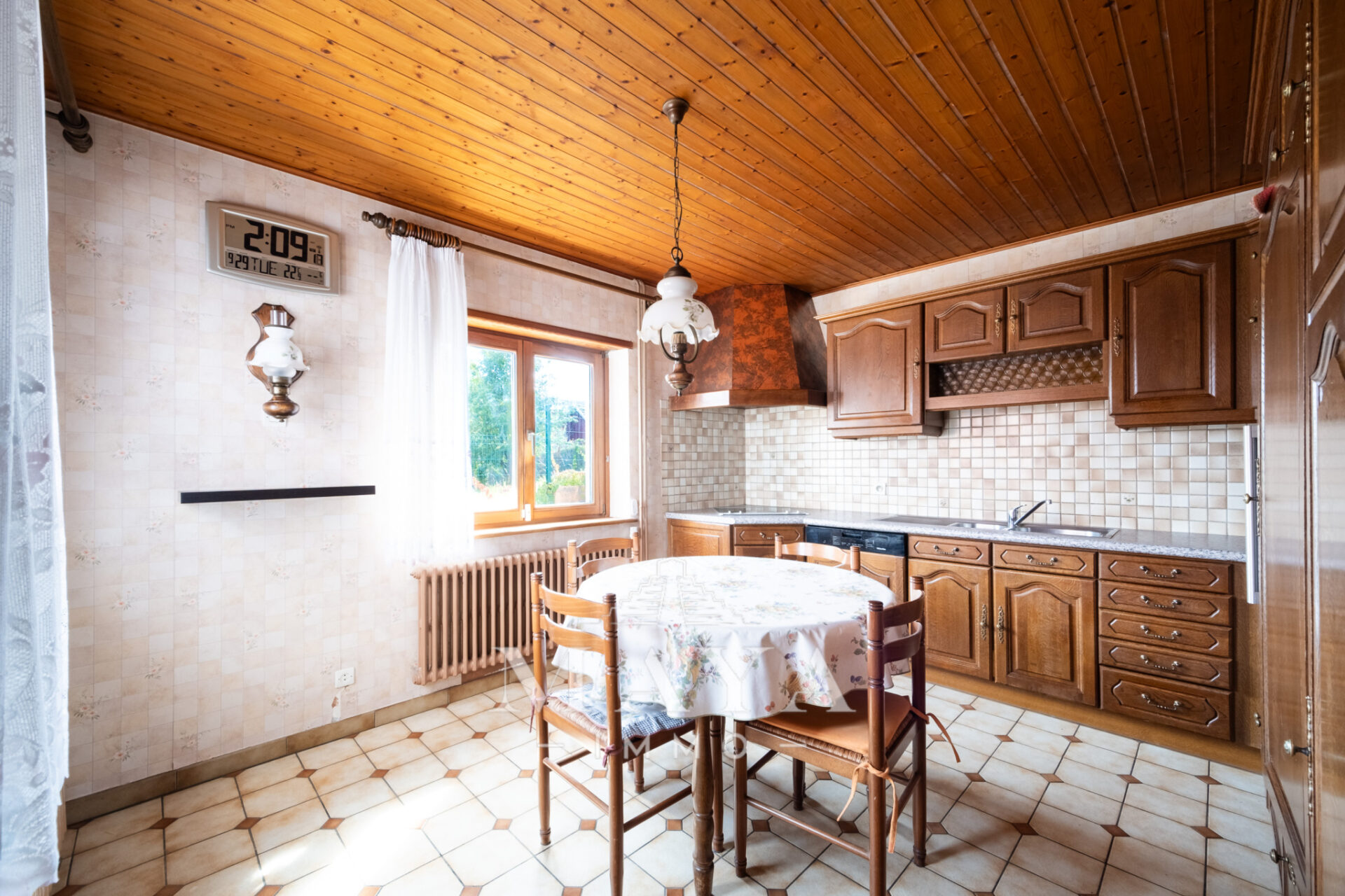 MAISON AVEC GRANGE ATTENANTE