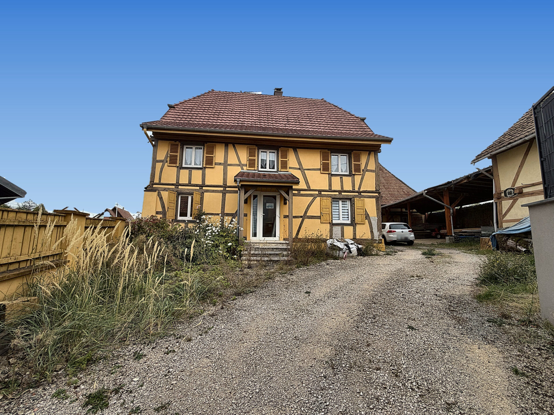 Maison alsacienne de 195 m2 à colombages avec dépendances su