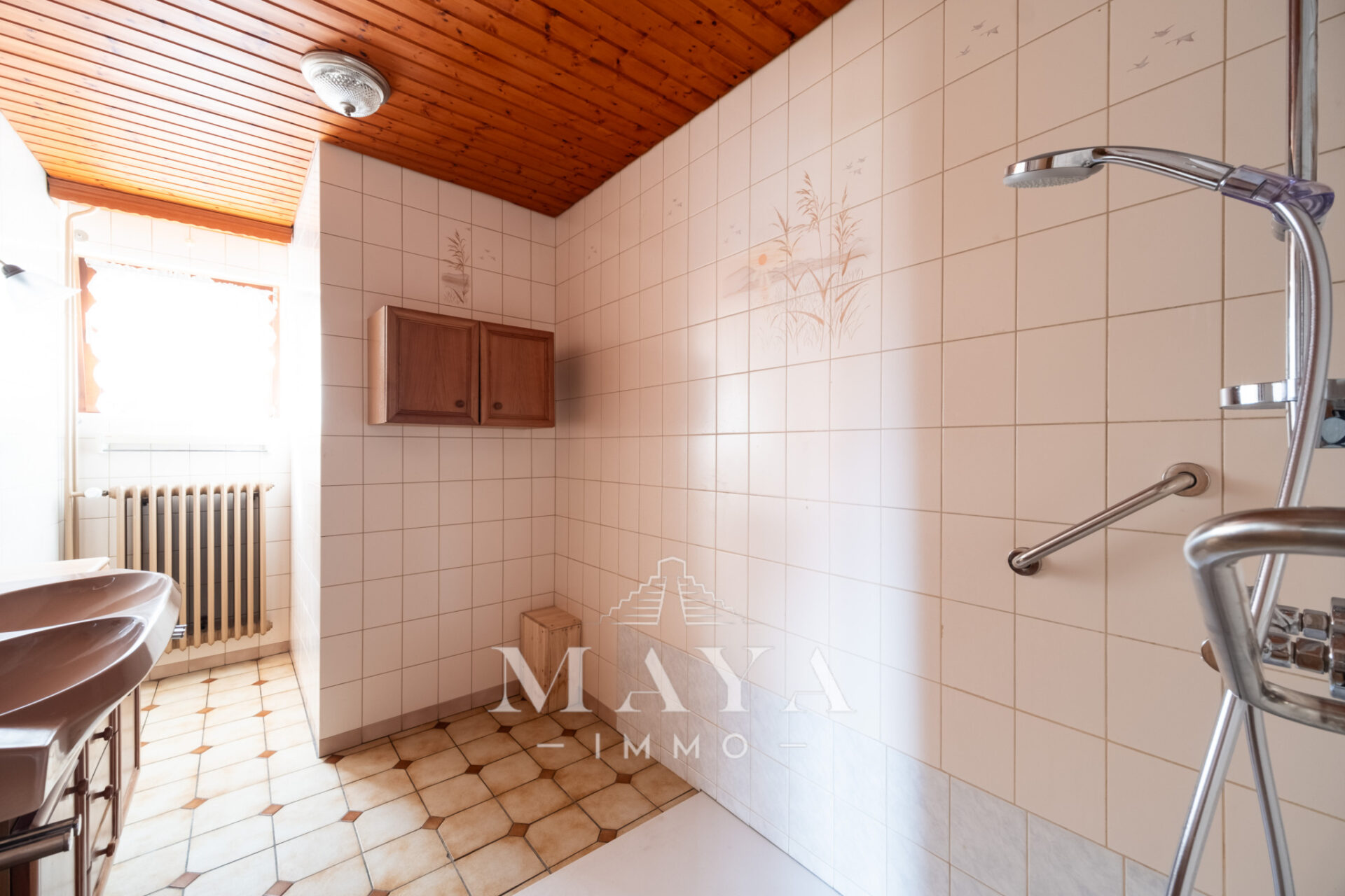 MAISON AVEC GRANGE ATTENANTE