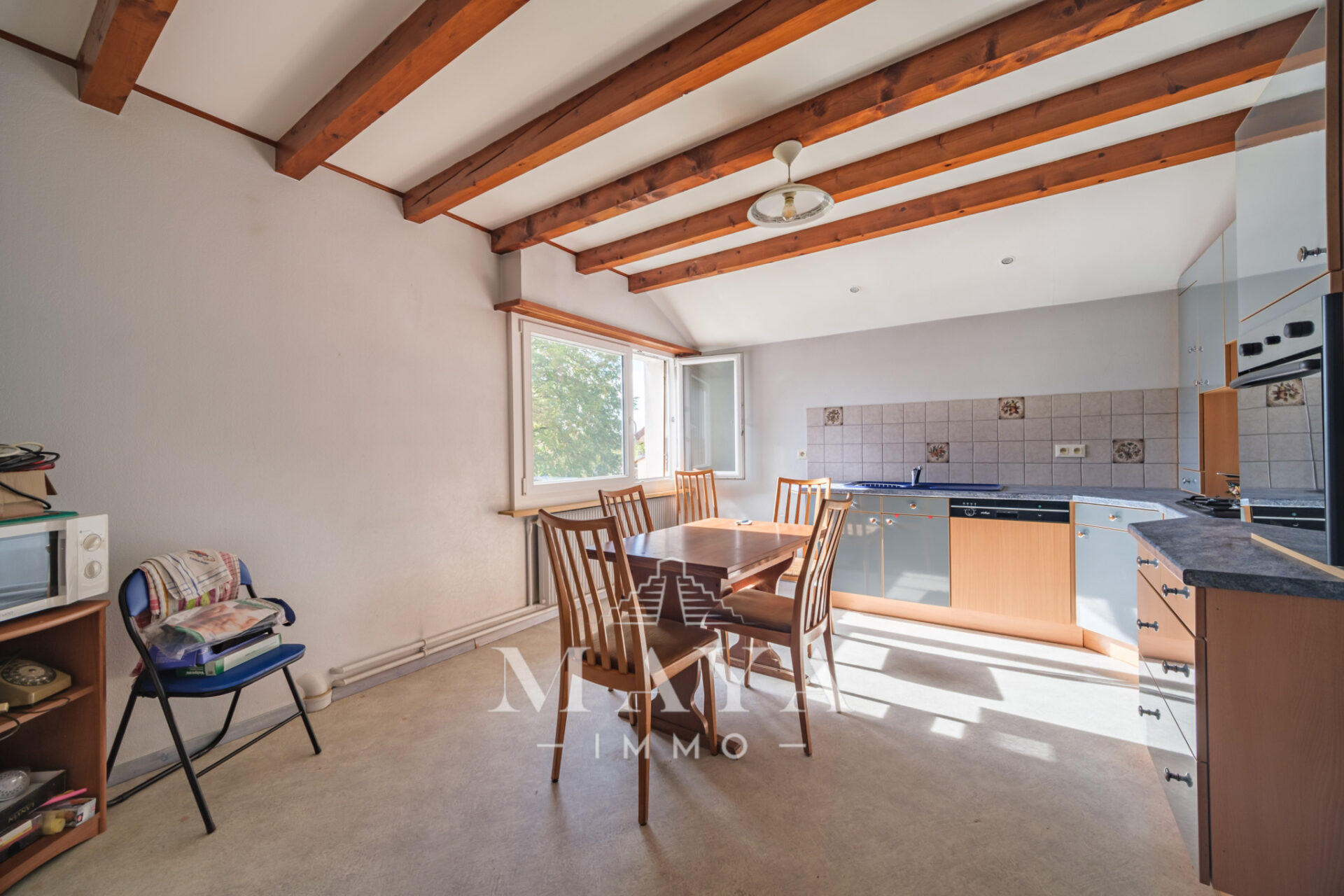 DURLINSDORF, maison d&rsquo;environ 175 m2 avec grange et dépendan