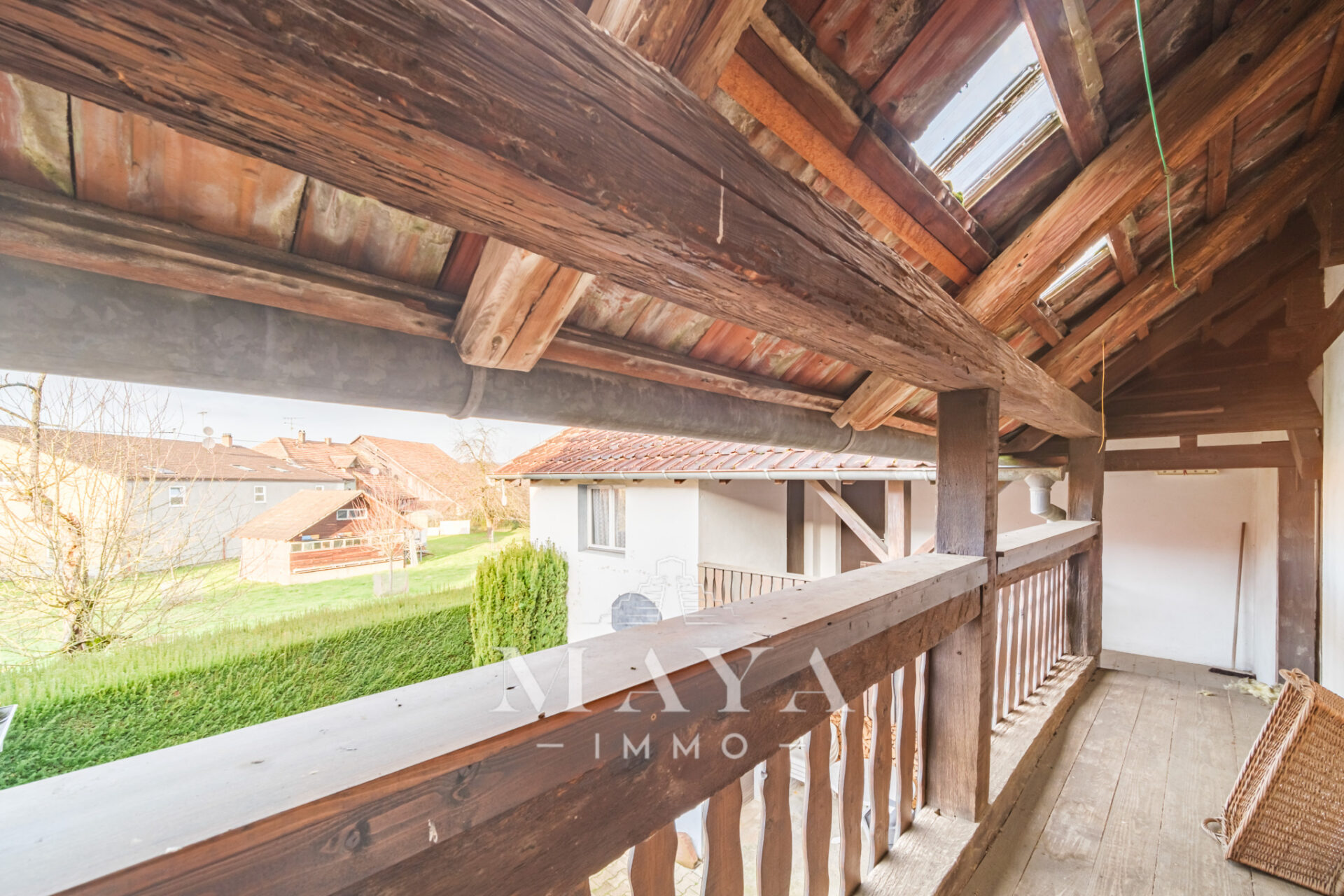 OLTINGUE, MAISON AVEC GRANGE ET DEPENDANCES