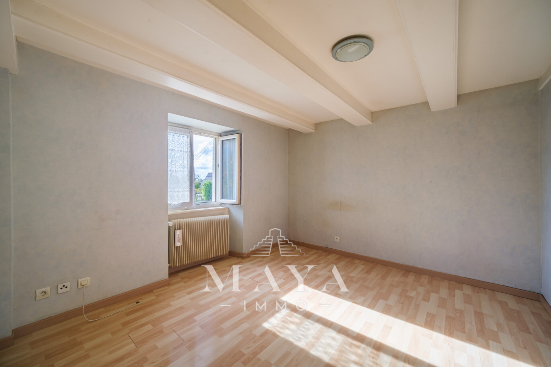 DURLINSDORF, maison d&rsquo;environ 175 m2 avec grange et dépendan
