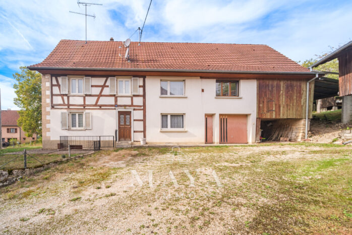 DURLINSDORF, maison d&rsquo;environ 175 m2 avec grange et dépendan
